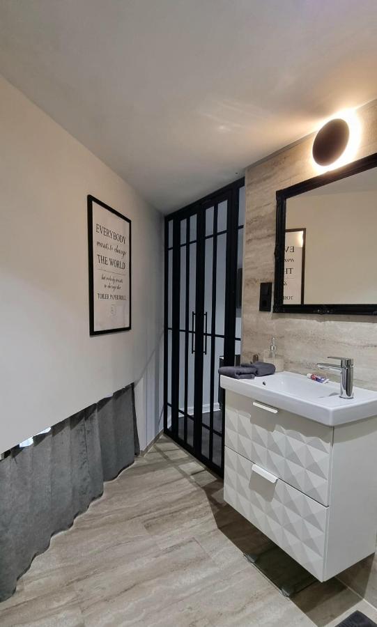 Bobo'S Luxury Apartment Budapest Eksteriør billede